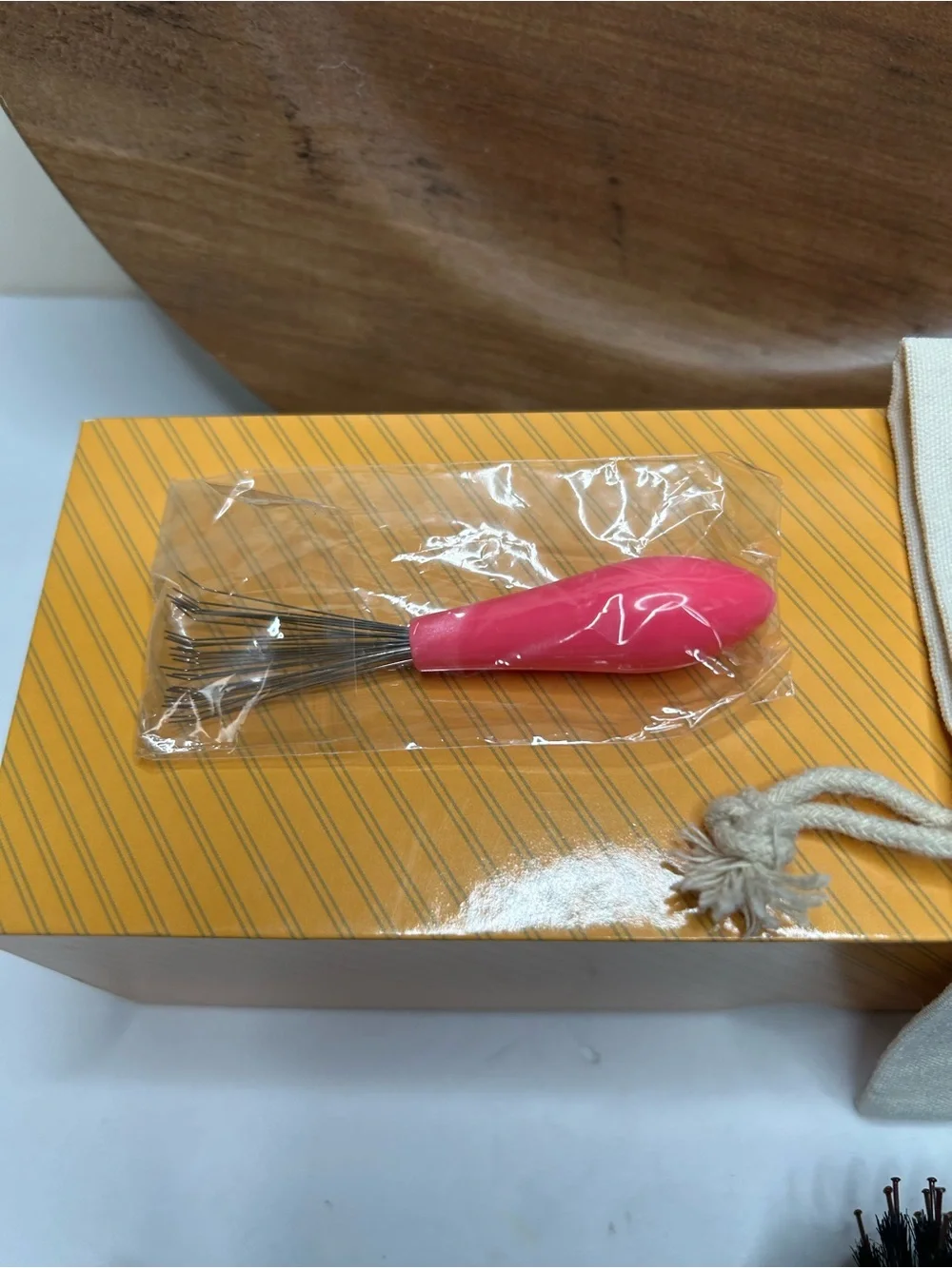 NEW Belula Boars Hair Bristle Round Brush Open Box